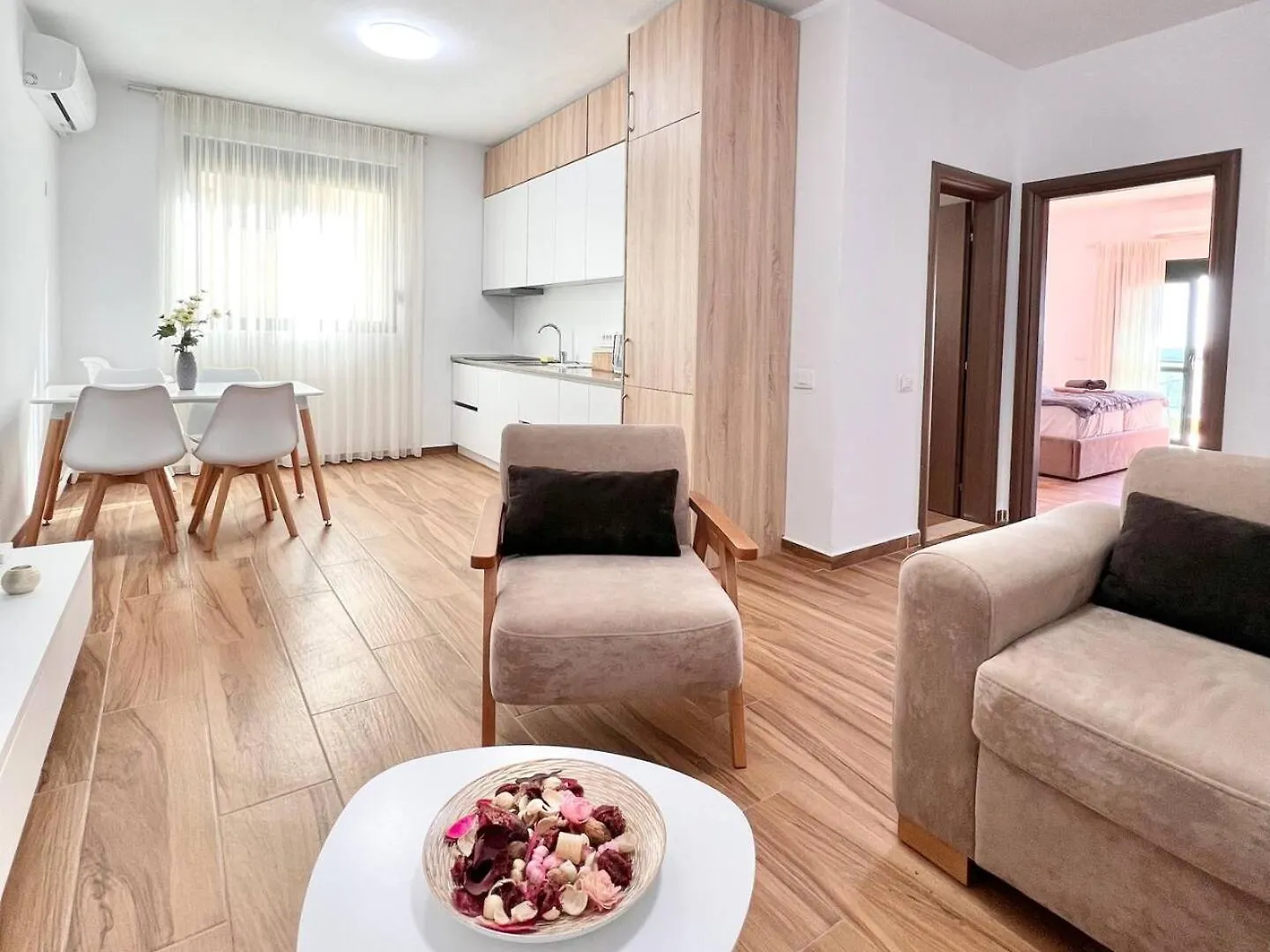 Waterbom Apartment By Adriatic Living Durrës